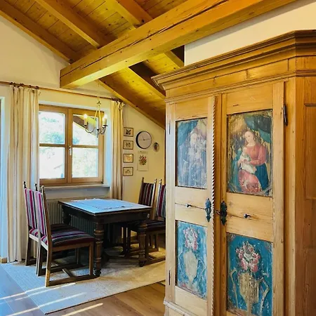 Haus Oberland דירה *